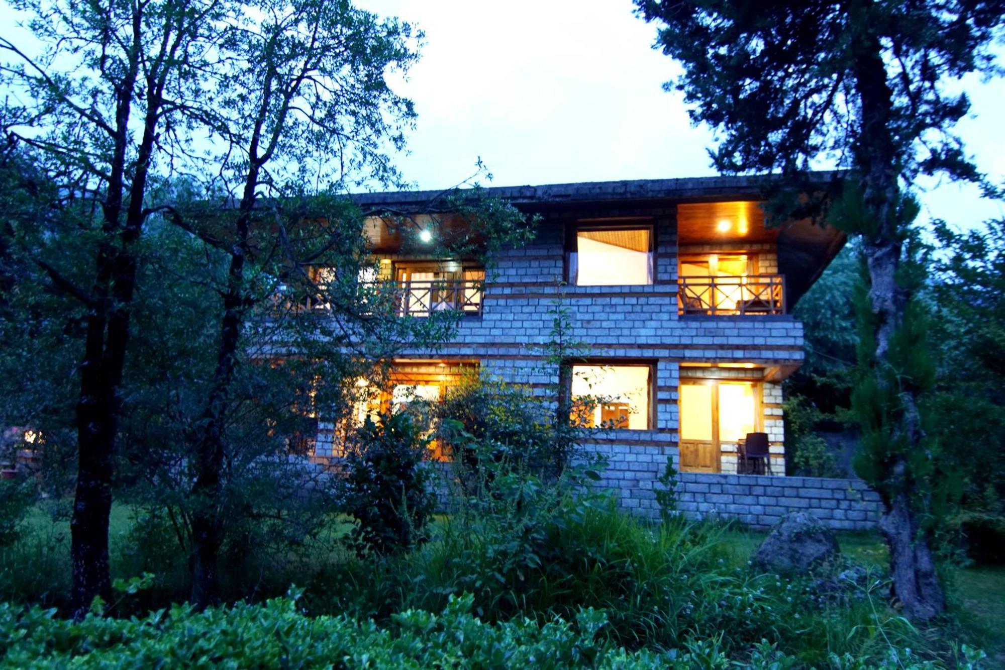 Banon Resorts Manāli Екстериор снимка
