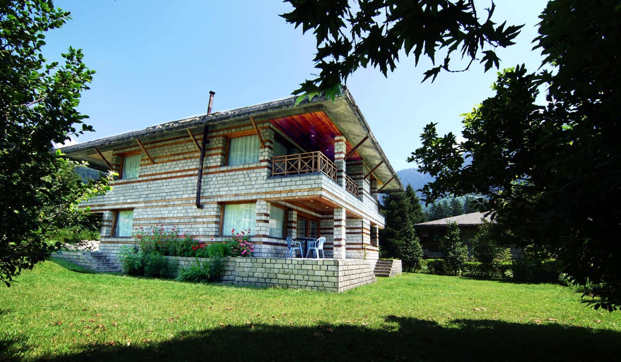Banon Resorts Manāli Екстериор снимка