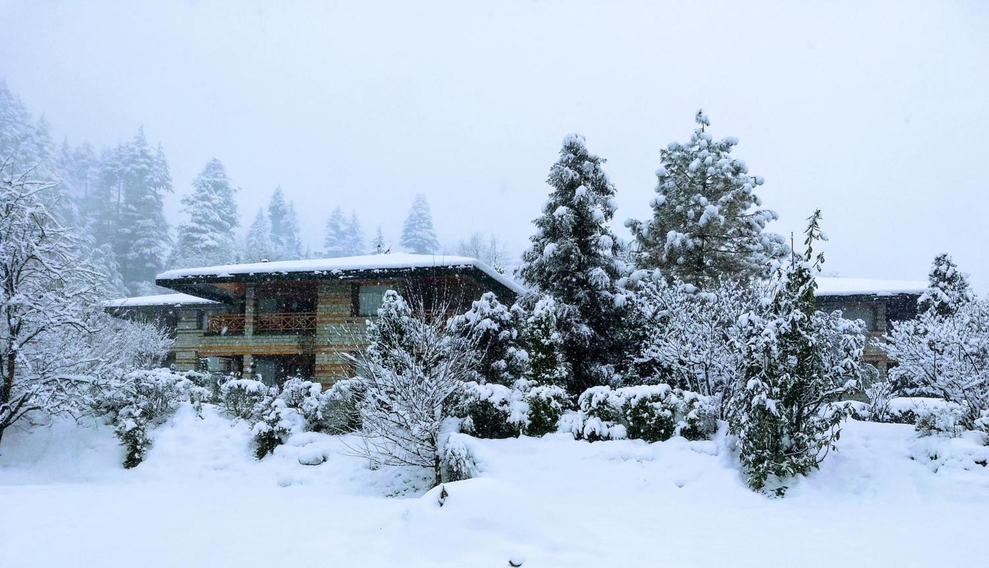 Banon Resorts Manāli Екстериор снимка