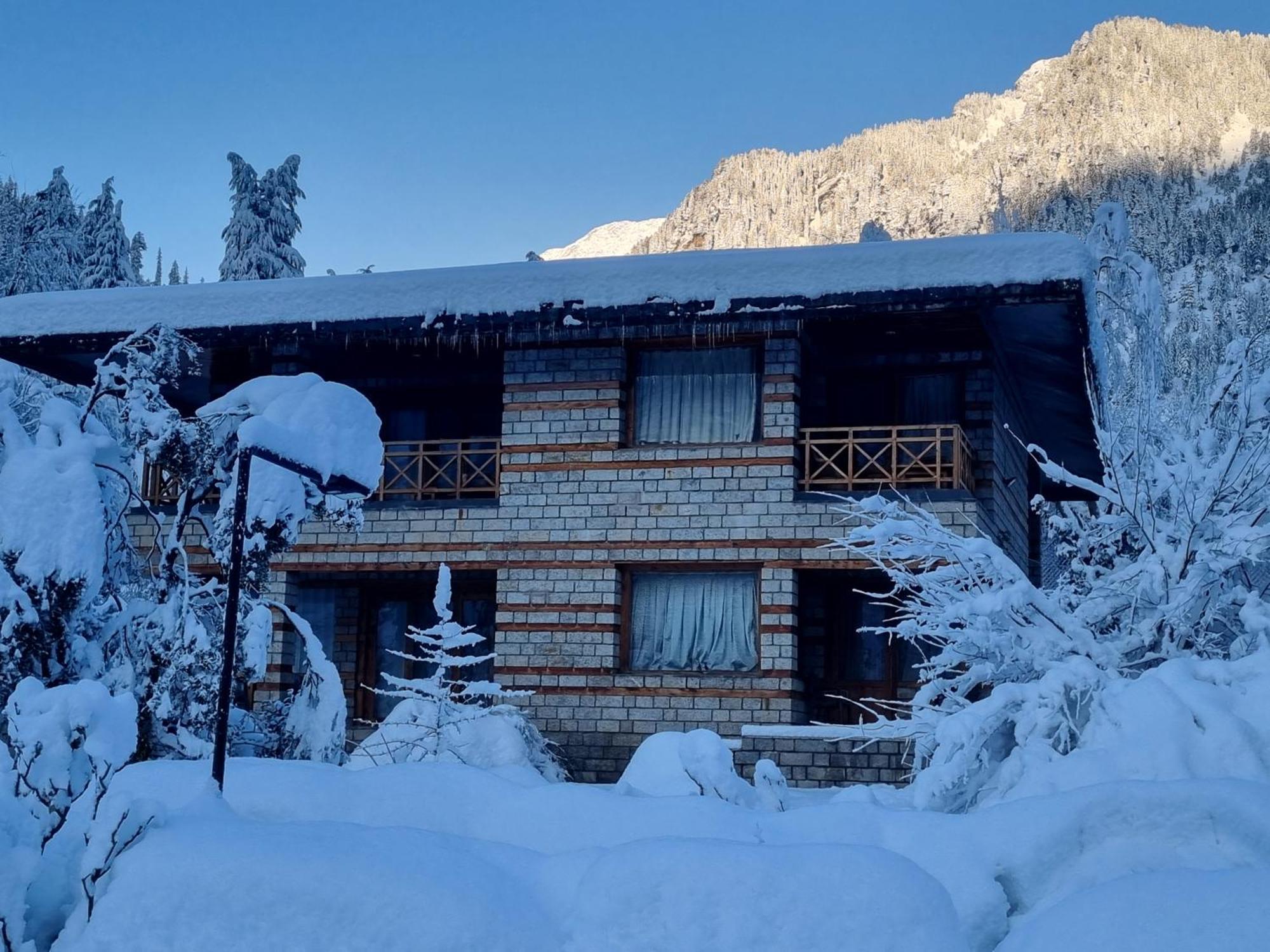 Banon Resorts Manāli Екстериор снимка