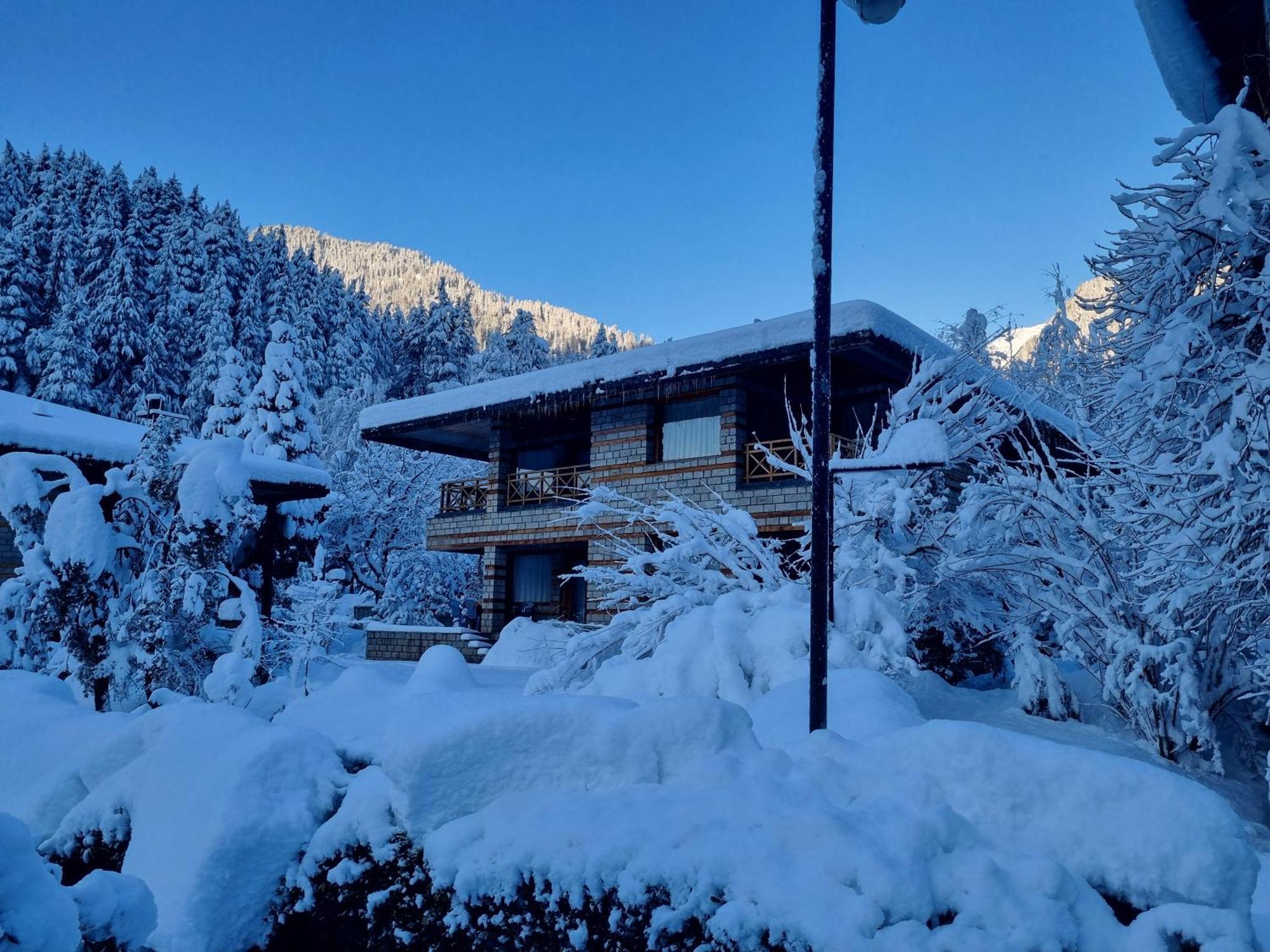 Banon Resorts Manāli Екстериор снимка