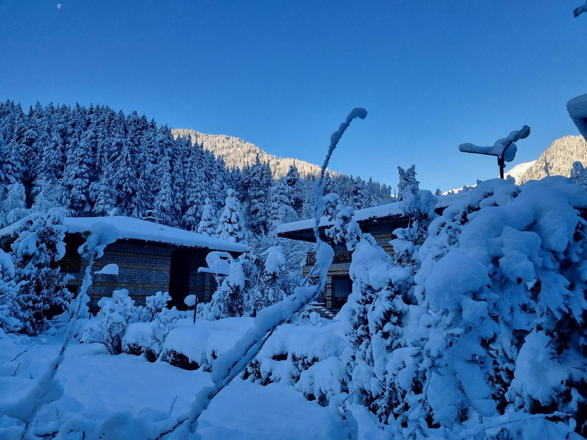Banon Resorts Manāli Екстериор снимка